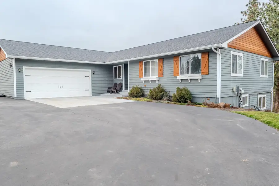 14420 E Meadows Rd, Mica, WA 99023 - Image #2