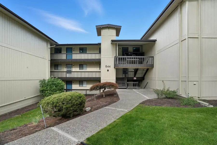 844 W Cliff Dr #107, Spokane, WA 99204 - Image #2