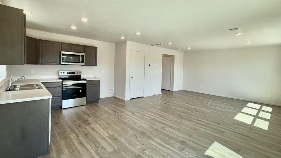 10189 W Sorenstam Rd, Cheney, WA 99004 - Image #2