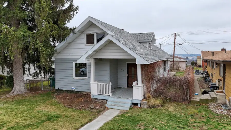407 W Gordon Ave, Spokane, WA 99205 - Image #2