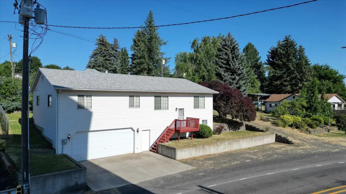 320 S Ramsey St, Tekoa, WA 99033 - Image #1