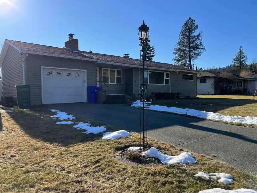 207 W Hoerner Ave, Spokane, WA 99218 - Image #2