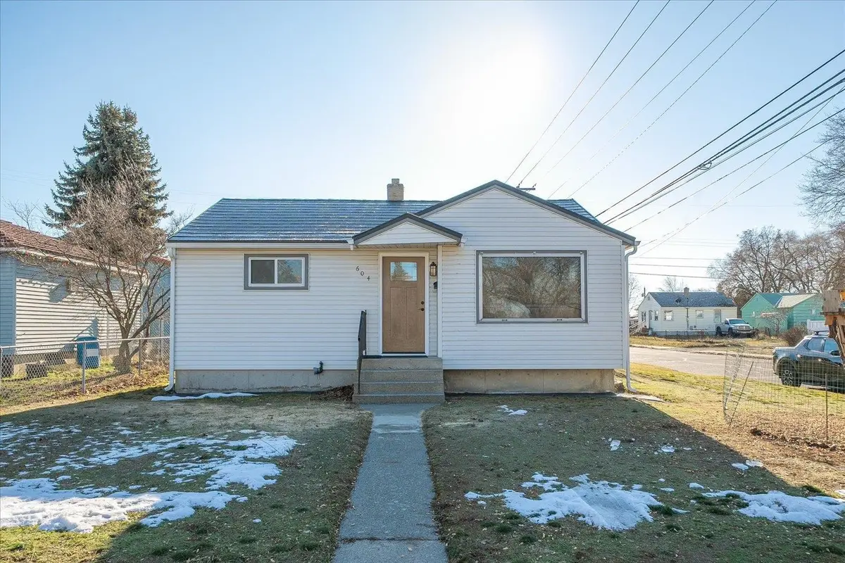 604 E Columbia Ave, Spokane, WA 99207 - Image #1