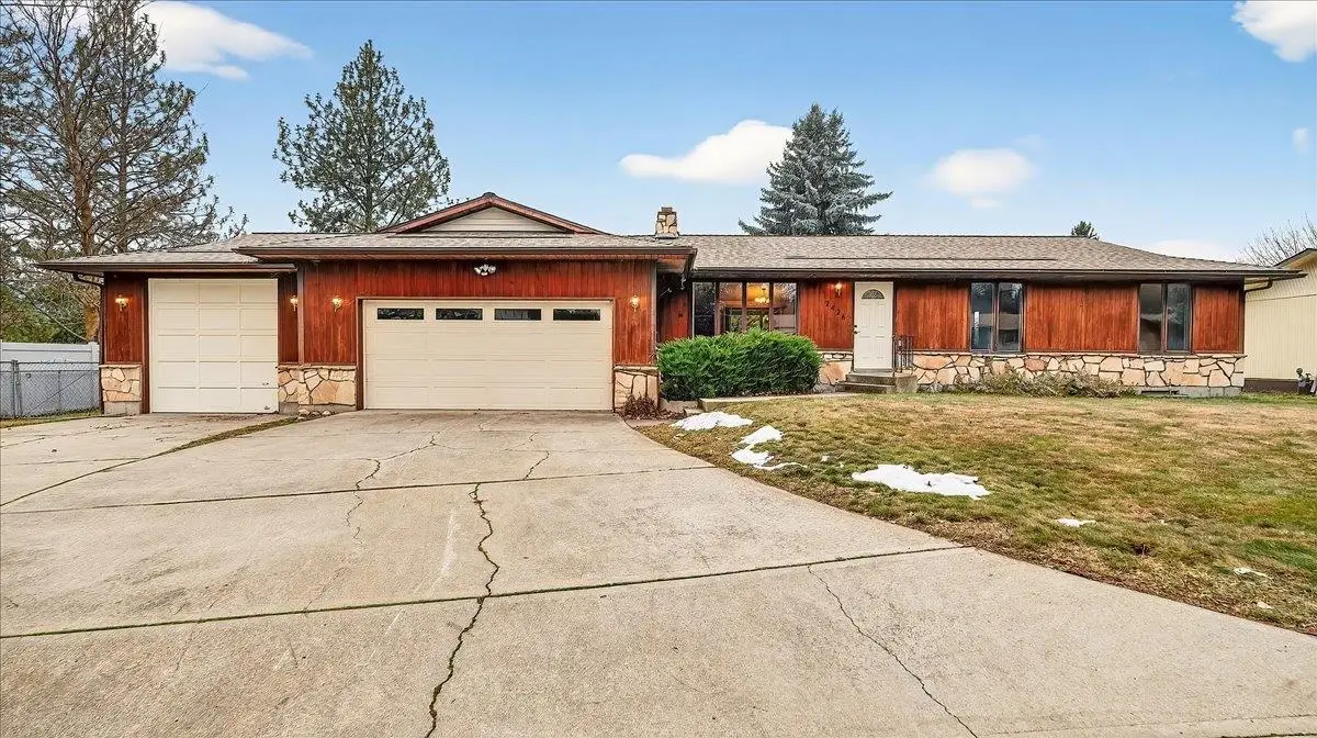 2426 S Houk Rd, Spokane, WA 99216 - Image #1