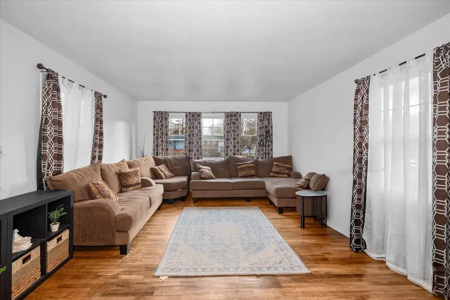 1010 W Clay Ave, Chewelah, WA 99109 - Image #2