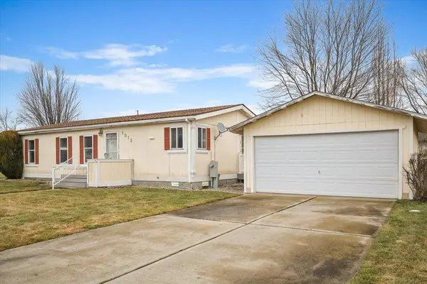 5012 N Kari Rd, Otis Orchards, WA 99027