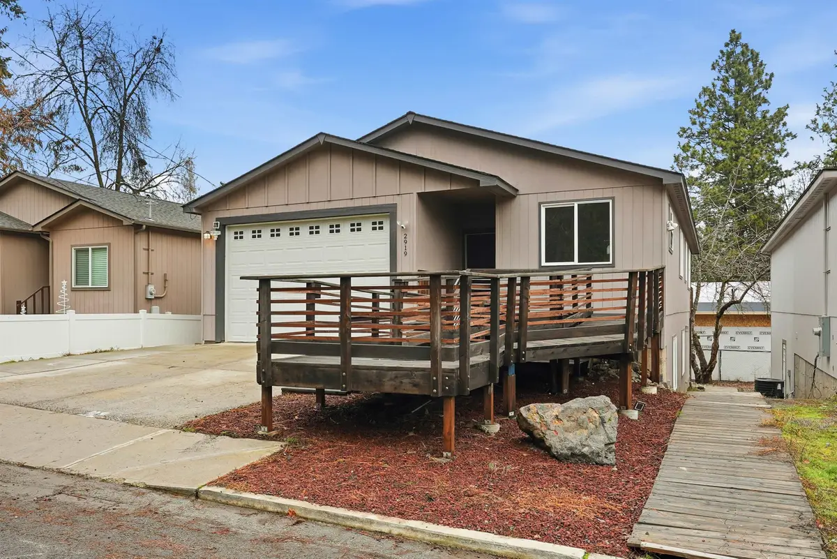 2919 E 12th Ave, Spokane, WA 99202 - Image #1