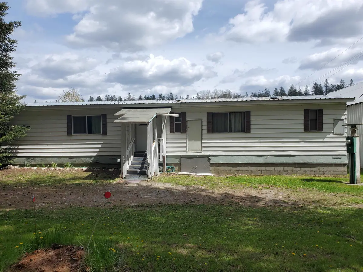 26310 N River Estates Dr, Chattaroy, WA 99003 - #1