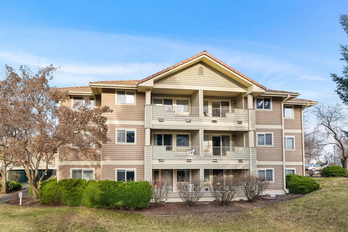 639 N Riverpoint Blvd #J308, Spokane, WA 99202 - Image #1