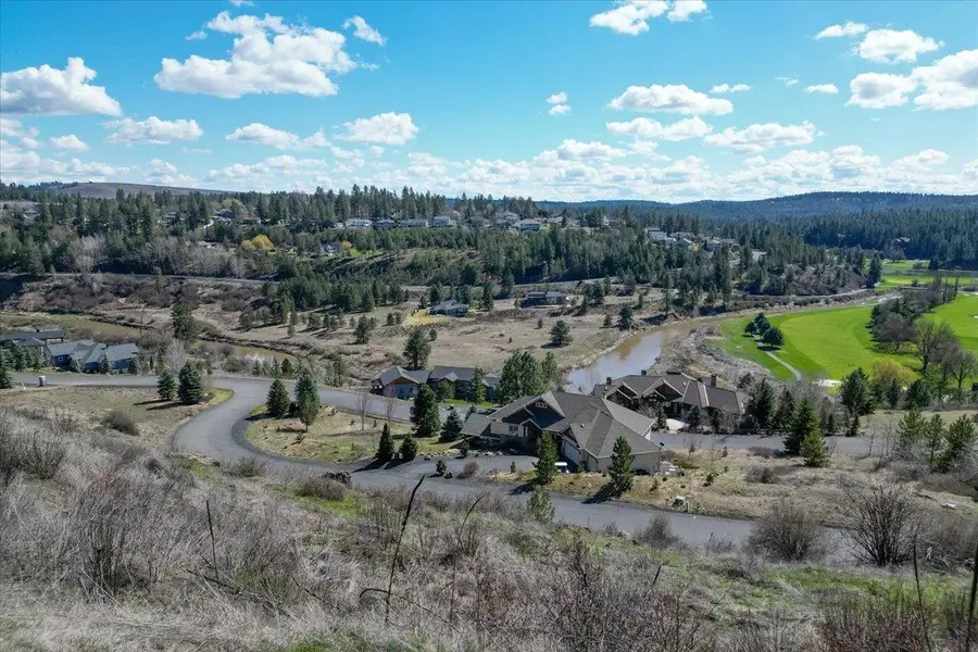 1912 E Tomahawk Ln, Spokane, WA 99224 - Image #2