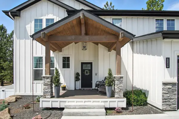 60849 Westview Dr, Nine Mile Falls, WA 99026