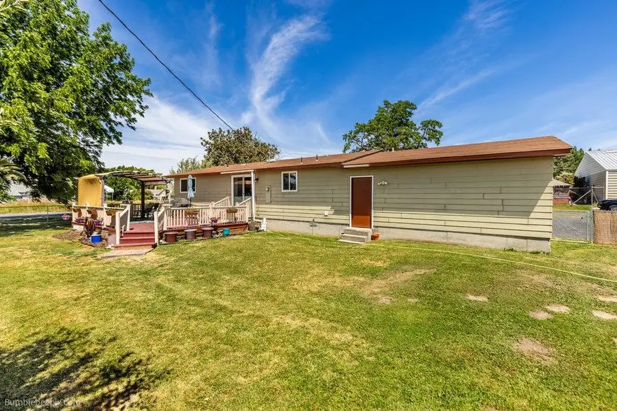 522 NW Cole Ave, Wilbur, WA 99185 - #3