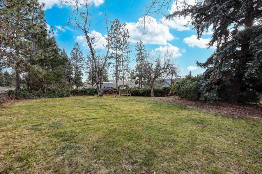 12301 W Sunridge Dr, Nine Mile Falls, WA 99026 - #3