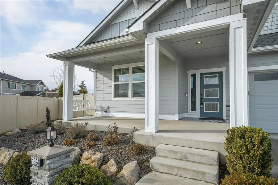 1824 S Ridgetop Dr, Greenacres, WA 99016 - Image #2