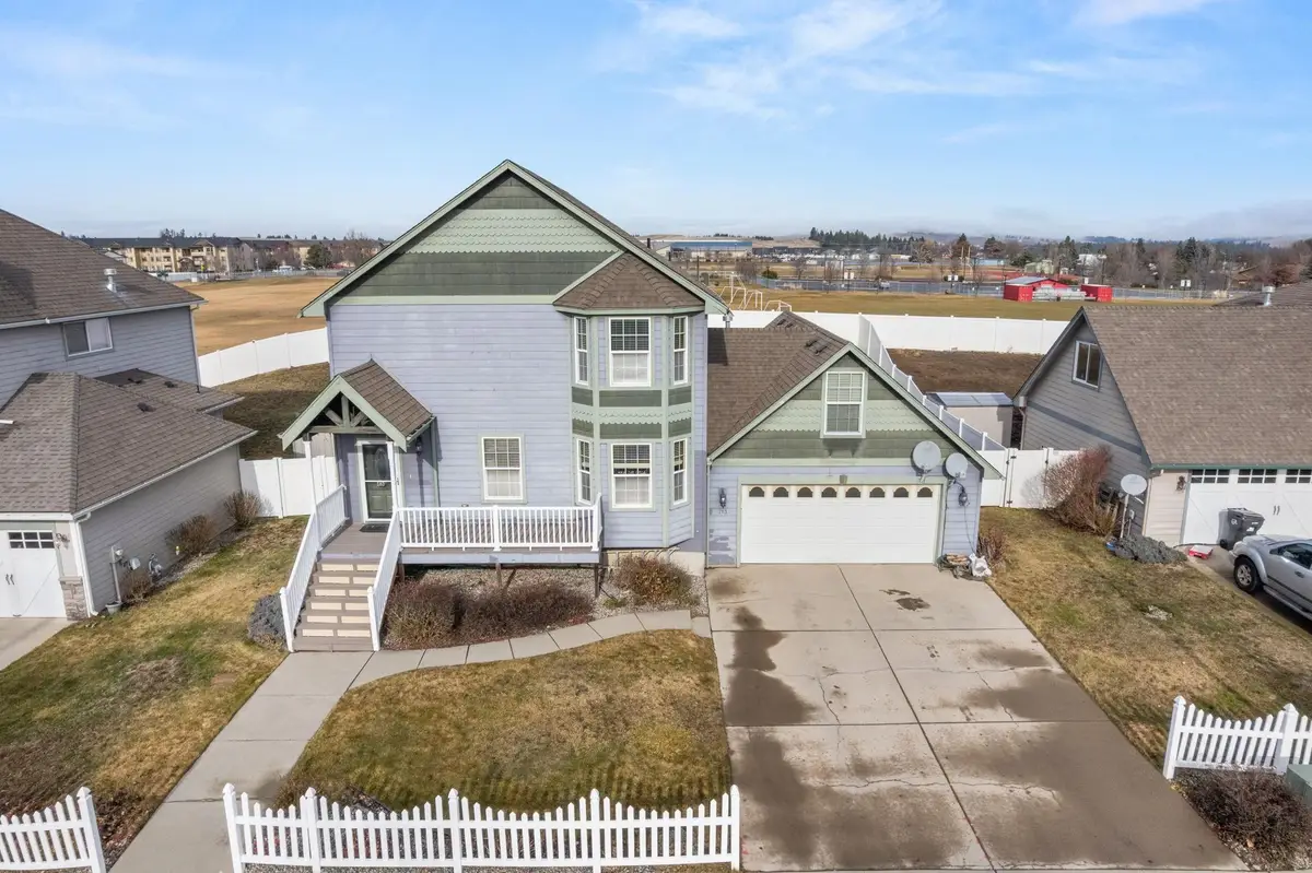 713 Golden Hills Dr, Cheney, WA 99004 - #1