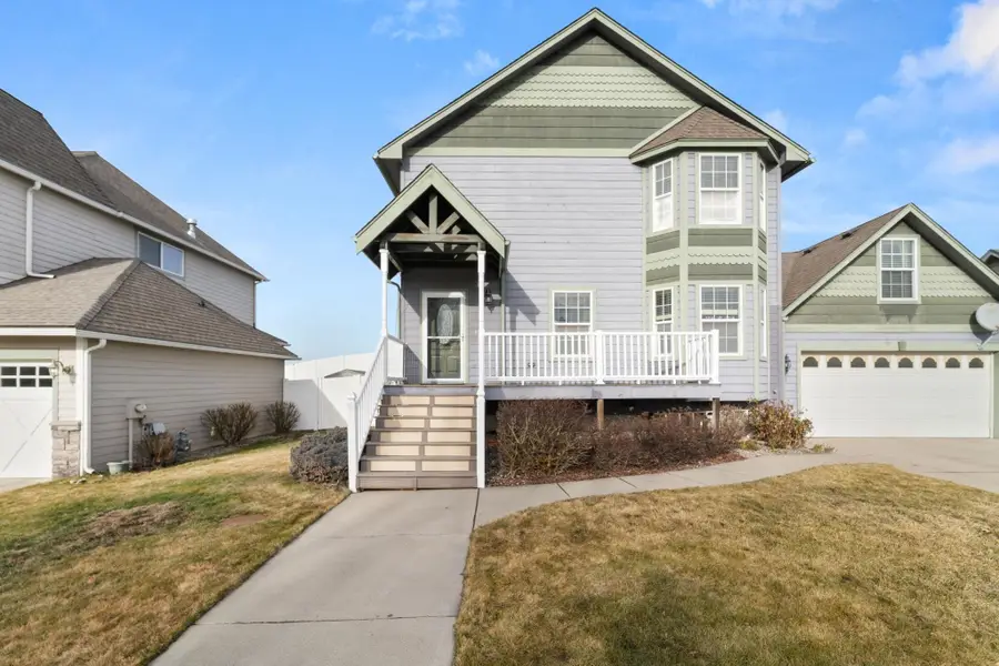 713 Golden Hills Dr, Cheney, WA 99004 - #2