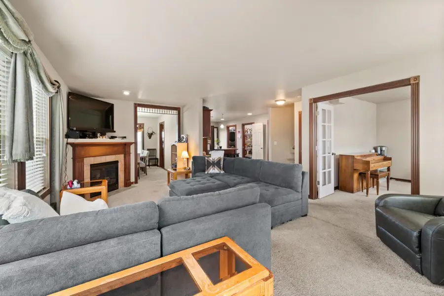 713 Golden Hills Dr, Cheney, WA 99004 - #3