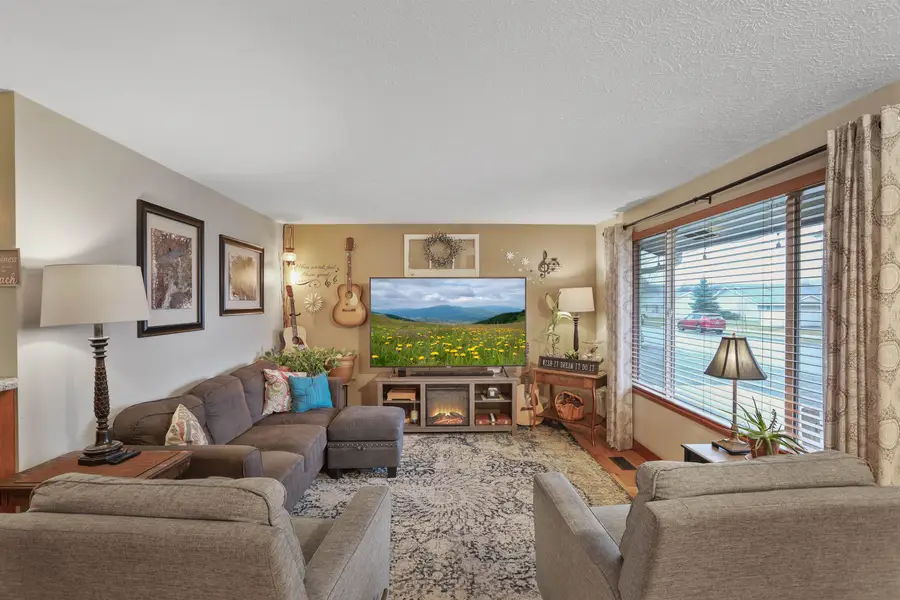 15921 E Valleyway Ave, Spokane Valley, WA 99037 - #2