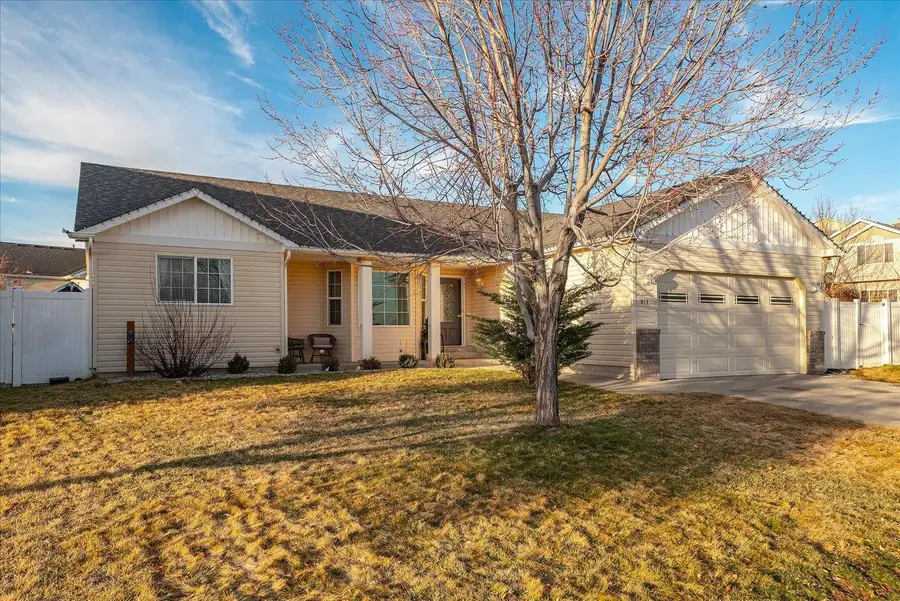 815 E Collin Ave Ave, Medical Lake, WA 99022 - Image #2