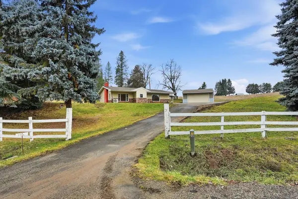 17915 N Dartford Dr, Colbert, WA 99005