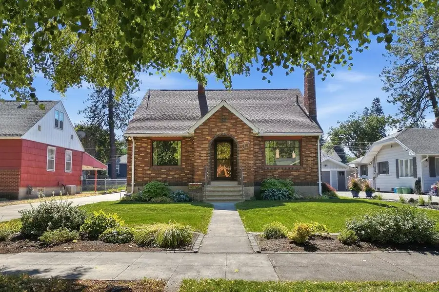 37 W 28th Ave, Spokane, WA 99203 - Image #2