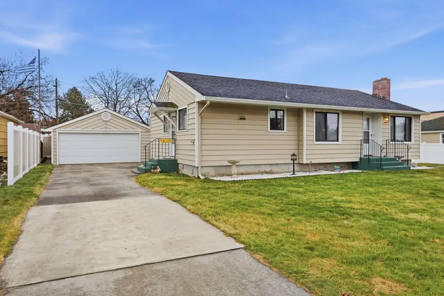 1016 N Rudolf Rd, Spokane, WA 99206 - Image #2