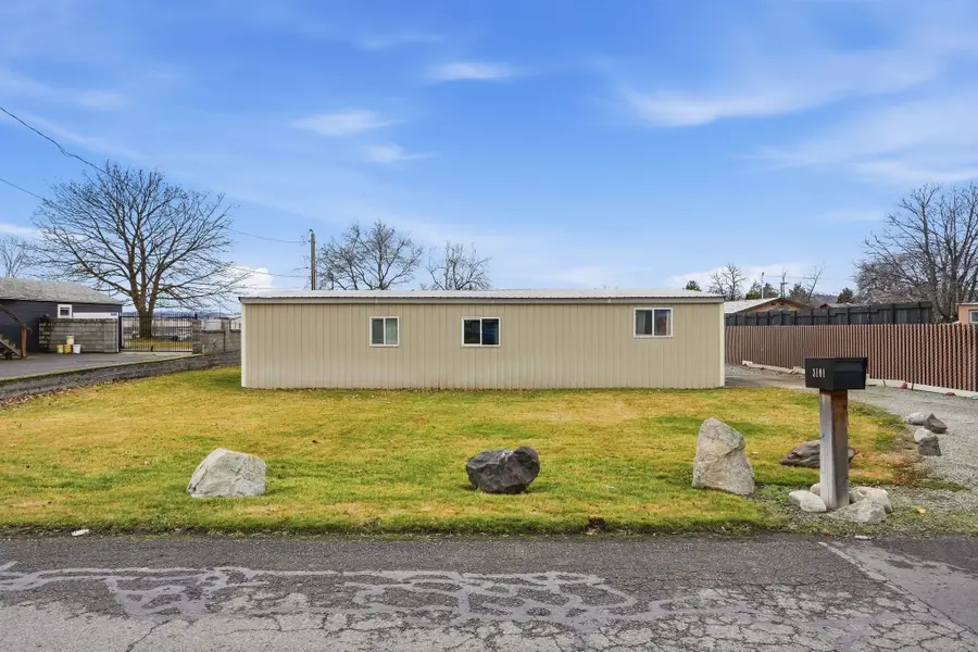 3101 N Fowler Rd, Spokane, WA 99206 - Image #2