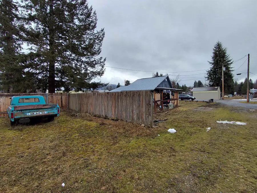 804 Houghton St, Ione, WA 99139 - #2