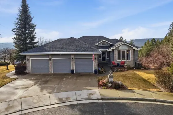 10935 N Acoma Dr, Spokane, WA 99208