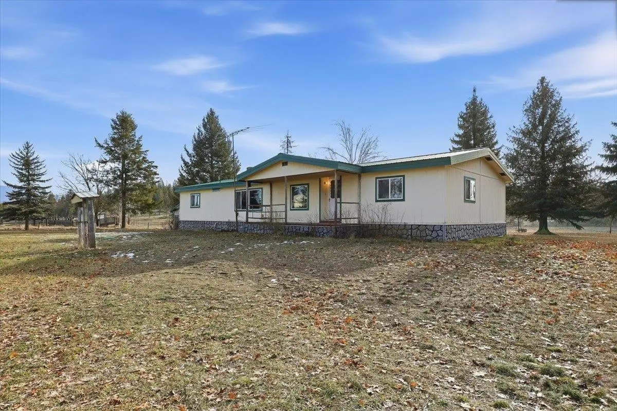 11512 E Bridges Rd, Elk, WA 99009 - #1