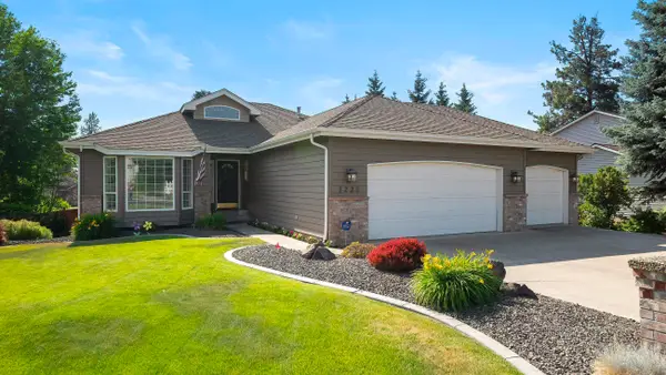 1220 E Brierwood Dr, Spokane, WA 99218