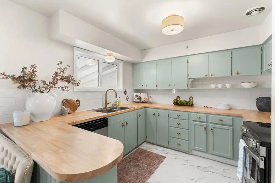 712 E Kiernan Ave, Spokane, WA 99207 - #3