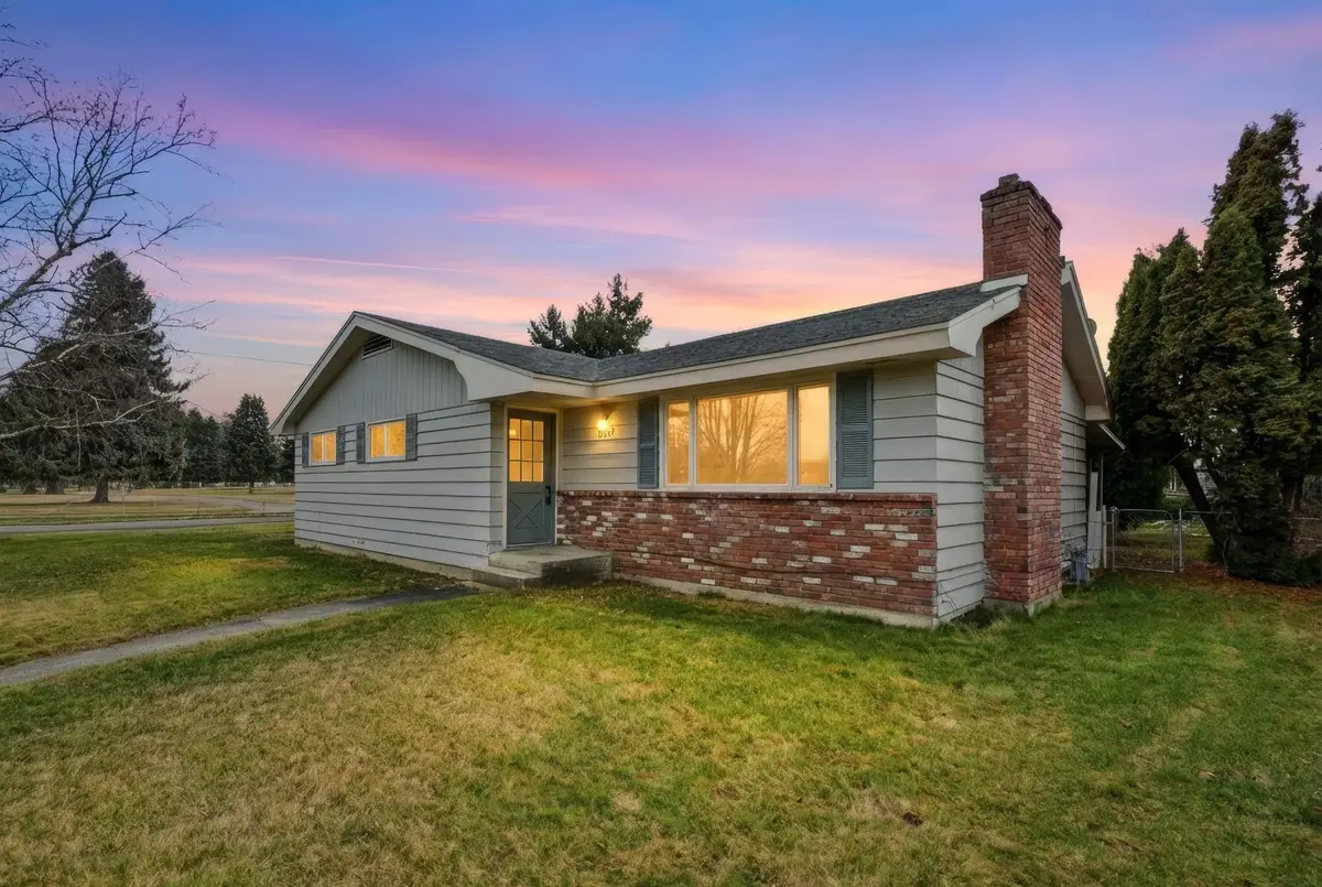 11822 E 15th Ave, Spokane Valley, WA 99206 - #1