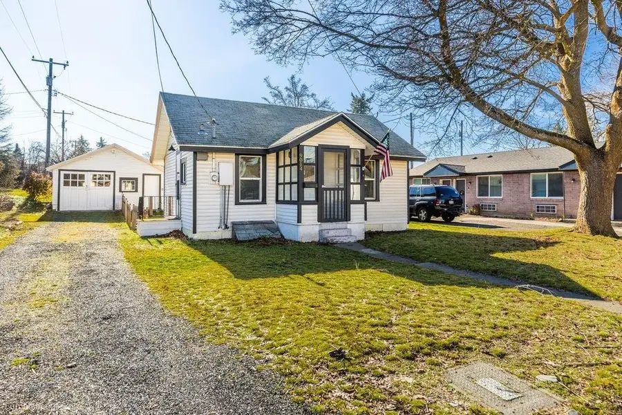 9014 E Frederick Ave, Millwood, WA 99212 - #2