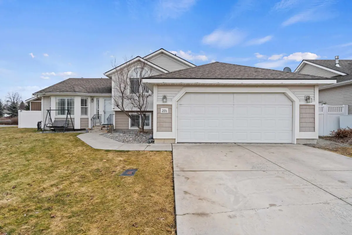 2116 N Tschirley Rd, Greenacres, WA 99016 - #1