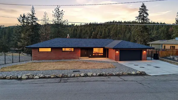 7211 E South River Way Ave, Spokane, WA 99212