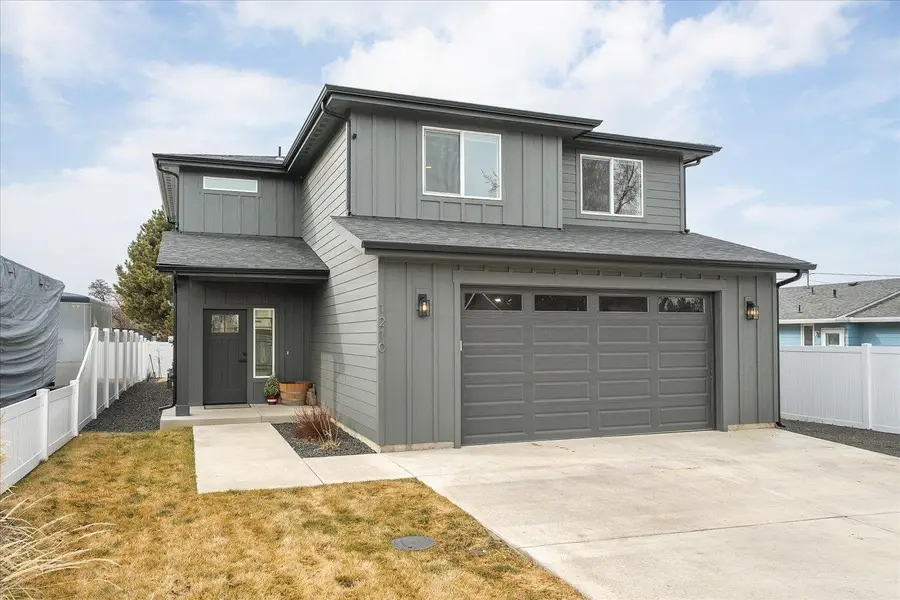 1210 S Tornig Ln, Spokane Valley, WA 99037 - #2