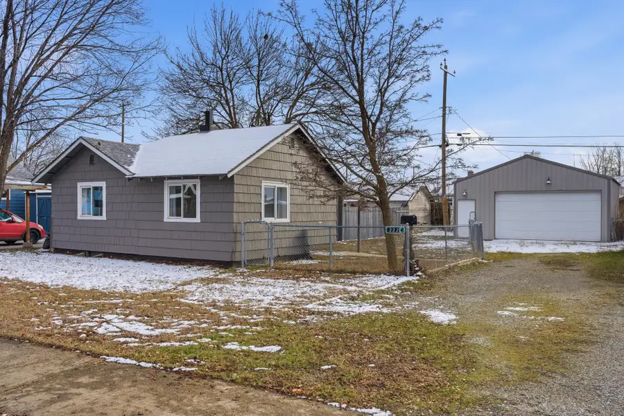 222 E Hoffman Ave, Spokane, WA 99207 - #3
