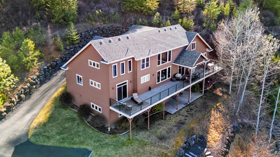 1829 W Pepper Ln, Spokane, WA 99218 - #2