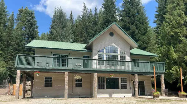 16205 E Bowman Rd, Chattaroy, WA 99003-8518