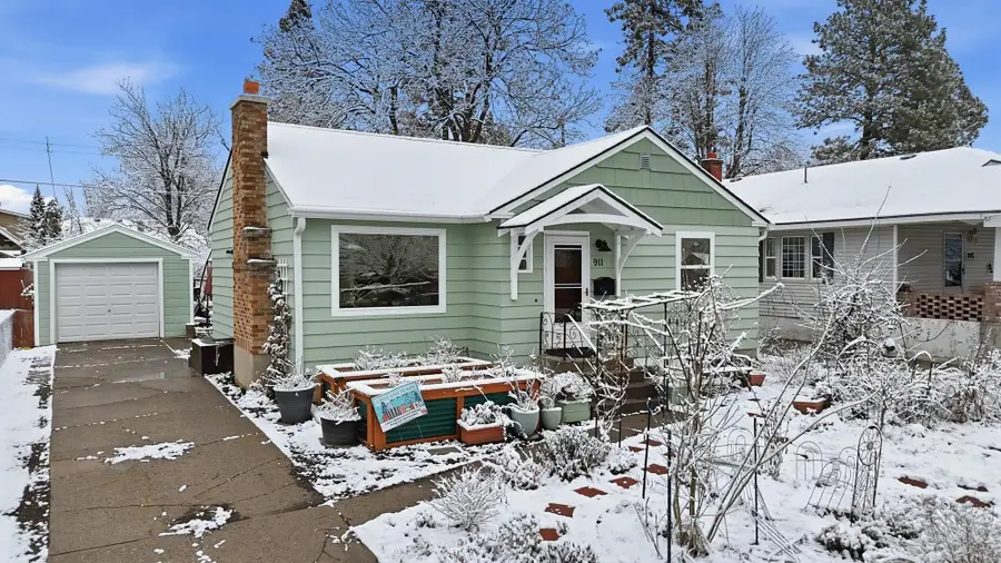 911 E 33rd Ave, Spokane, WA 99203 - #3