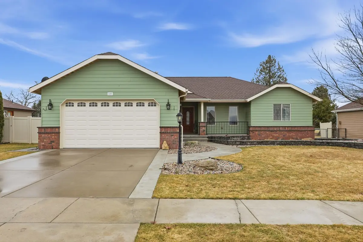 607 N Country Club Dr, Deer Park, WA 99006 - #1