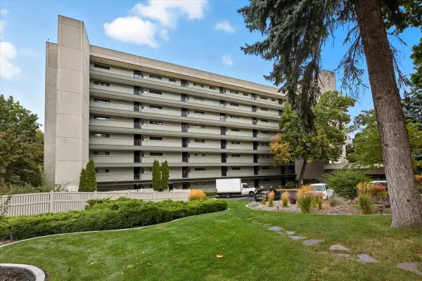 700 W 7th Ave #806, Spokane, WA 99204