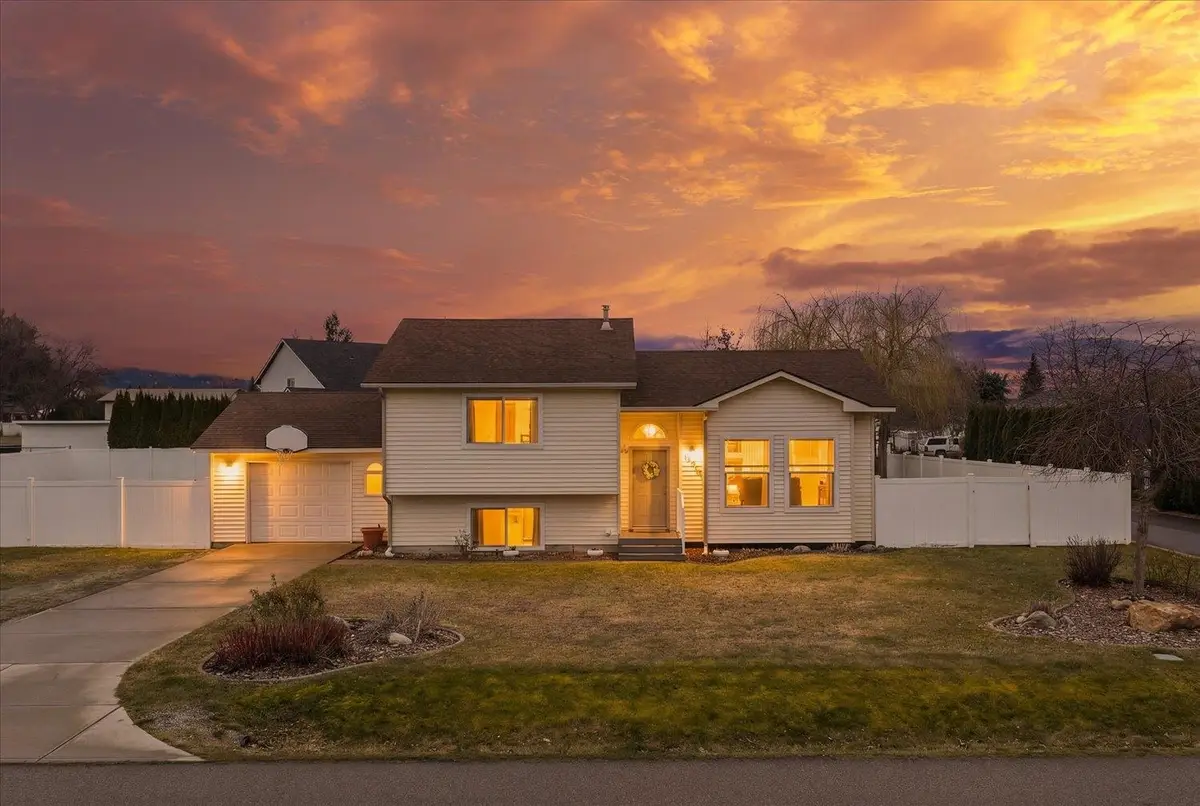 18914 E 2nd Ave, Greenacres, WA 99016 - #1