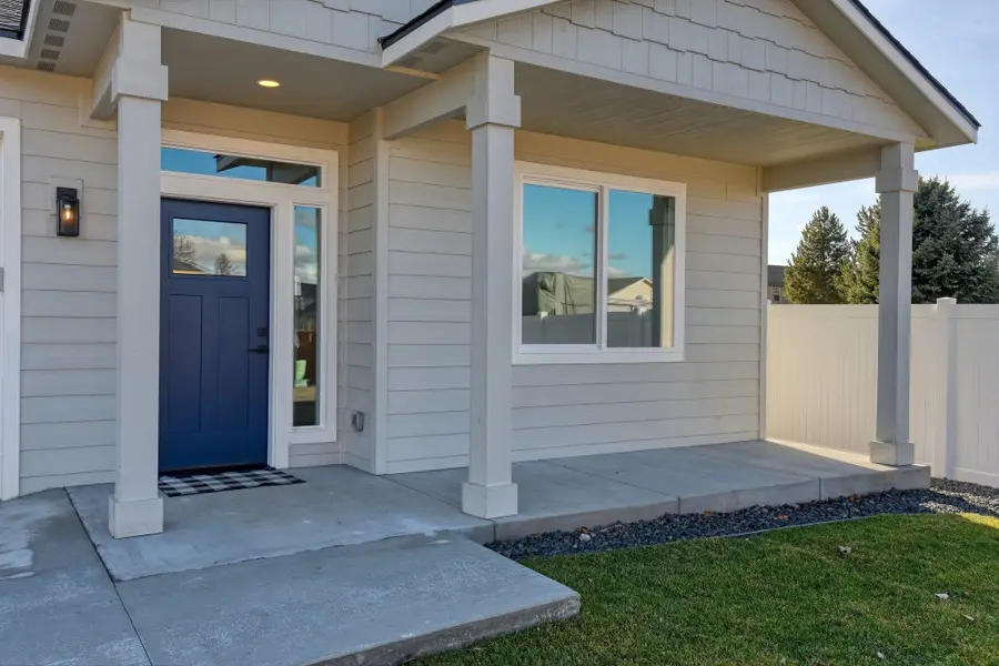 17803 E. E 3rd Ln, Spokane Valley, WA 99016 - #2