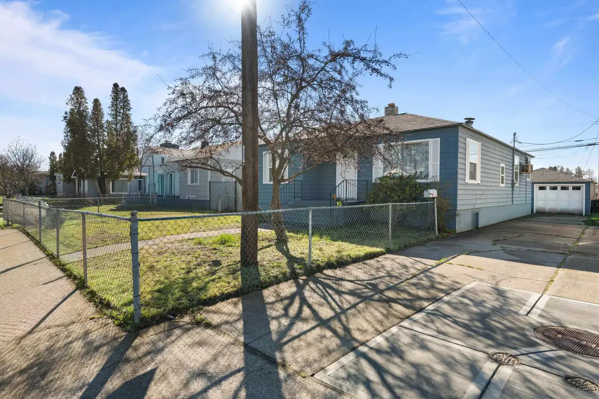 204 E Princeton Ave, Spokane, WA 99207 - #1
