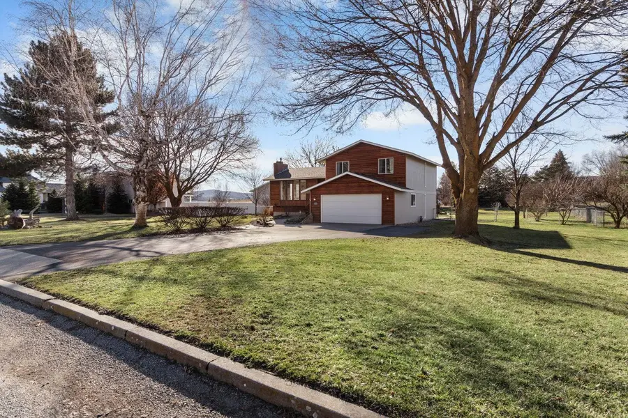 1122 S Henry Rd, Greenacres, WA 99006 - #3