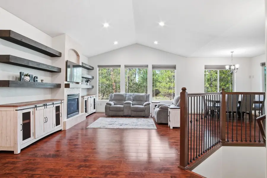 12612 N Ruby Rd, Spokane, WA 99218 - #3