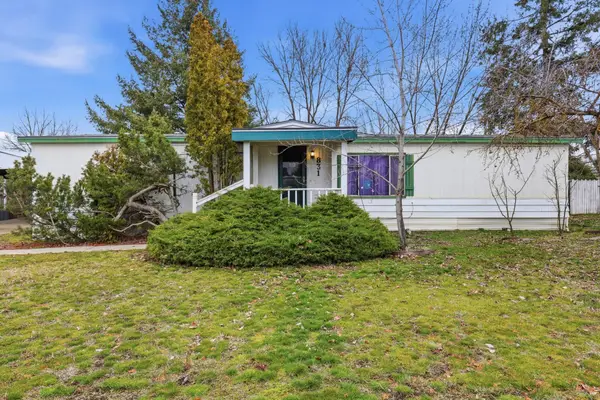 831 S Ziegler St, Airway Heights, WA 99001