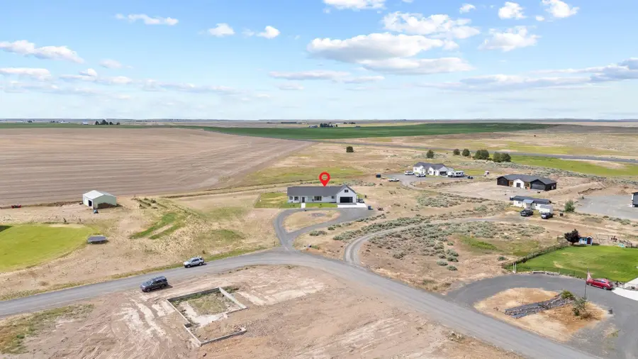 38230 E Fitness Ln, Davenport, WA 99122 - #2